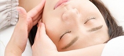 小顔整体　小顔　ほうれい線　フェムケア　マッサージ　オイルマッサージ　アロマオイルマッサージ　名古屋　男性セラピスト　ホルモン　ホルモンバランス