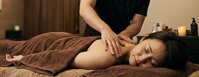 オイルマッサージ